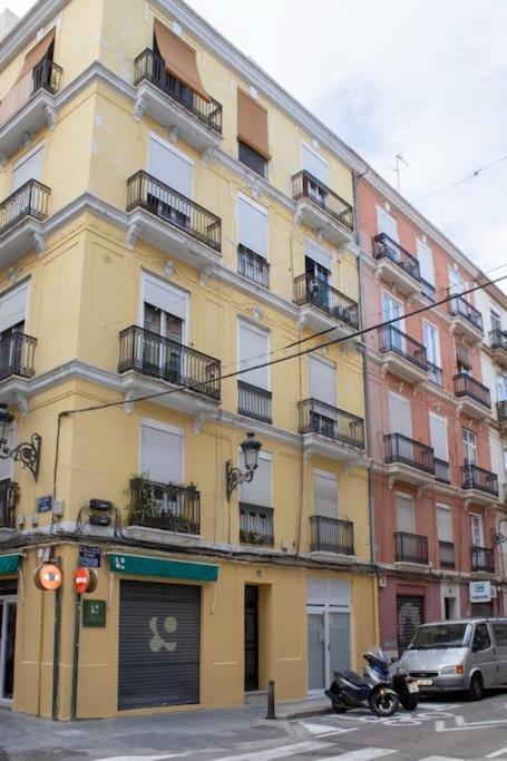 Acogedor Estudio En El Centro De Valencia Eksteriør bilde