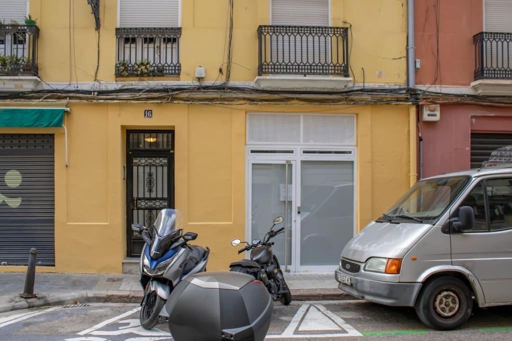 Acogedor Estudio En El Centro De Valencia Eksteriør bilde
